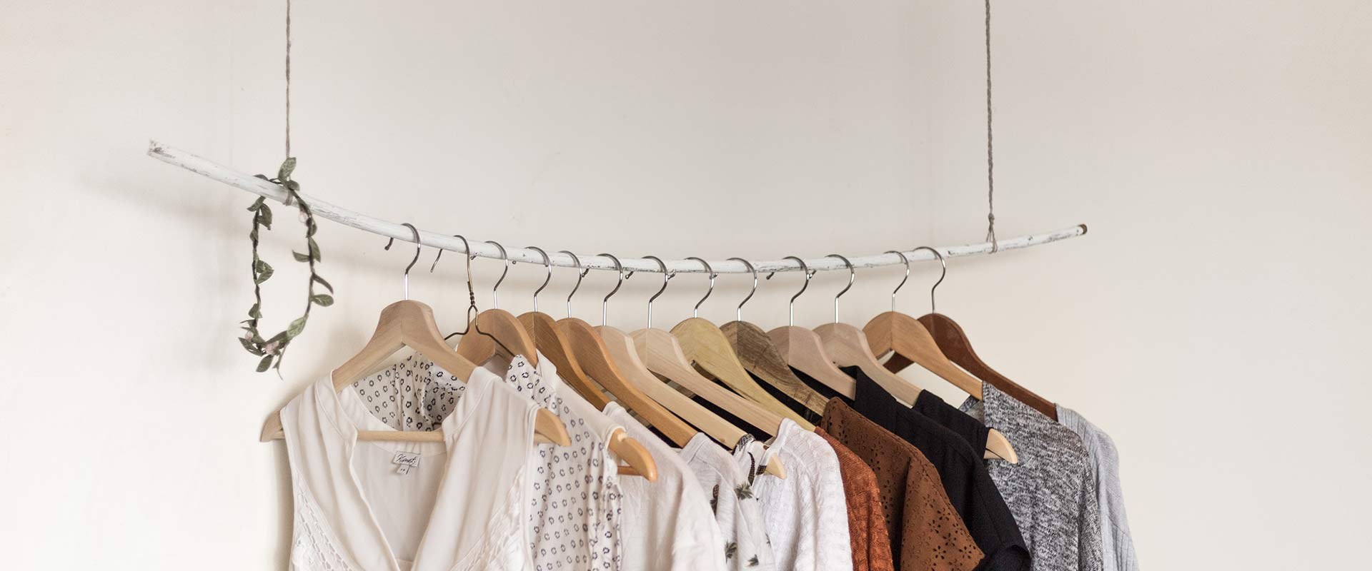 The rail at Capsula Abbot Kinney