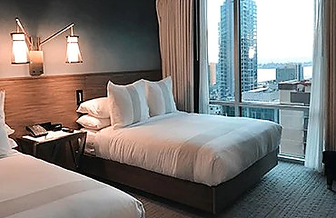 A family suite with twin beds