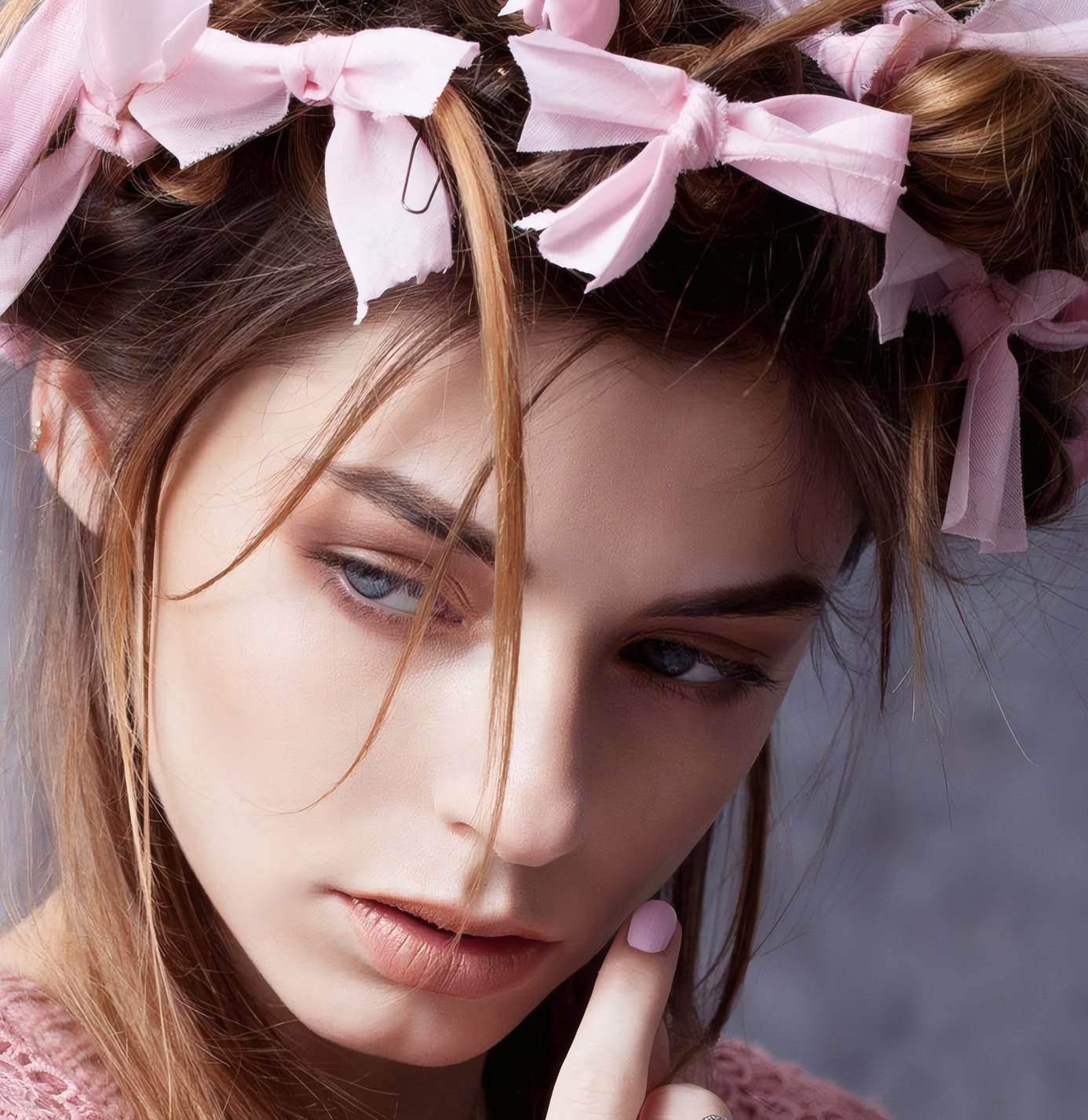 Ribbons, Pins And The Five-Minute Updo