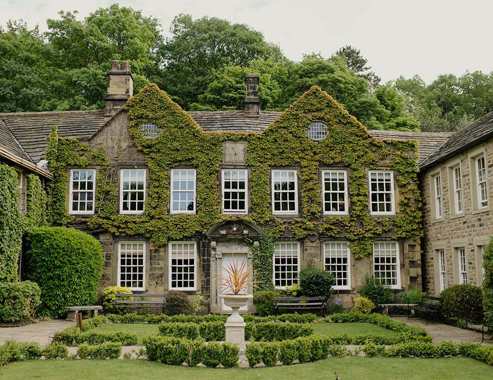 An ivy-covered country house