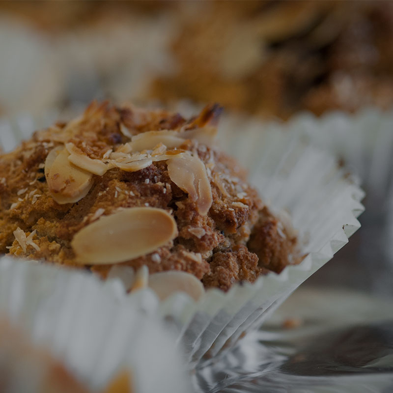 Almond crumble cups