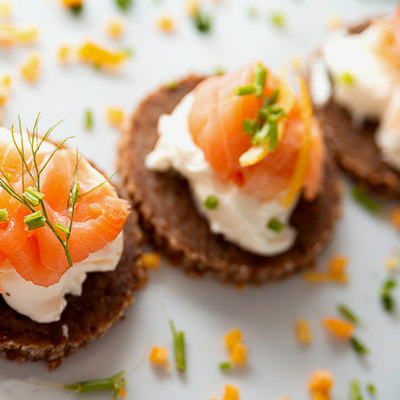 Smoked salmon blinis with crème fraîche