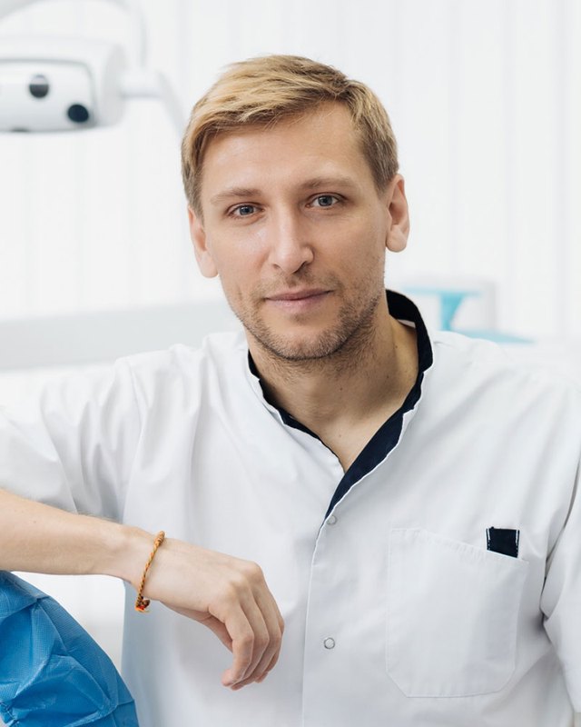 Dr. Marcus Lee