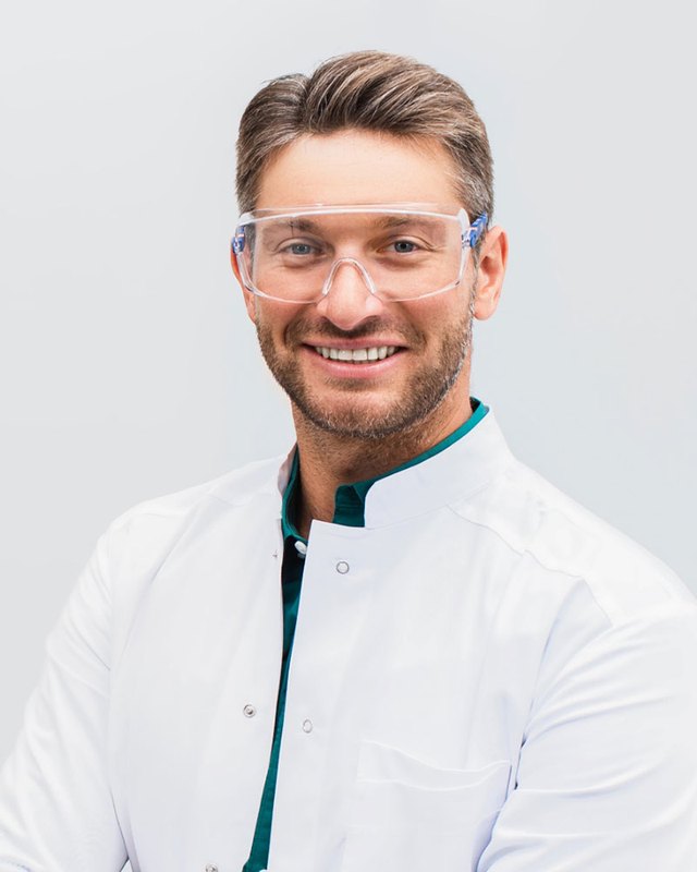 Dr. Daniel Hart