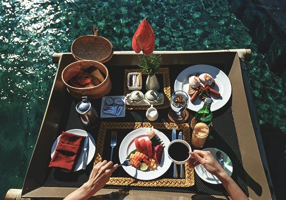 Floating Breakfast