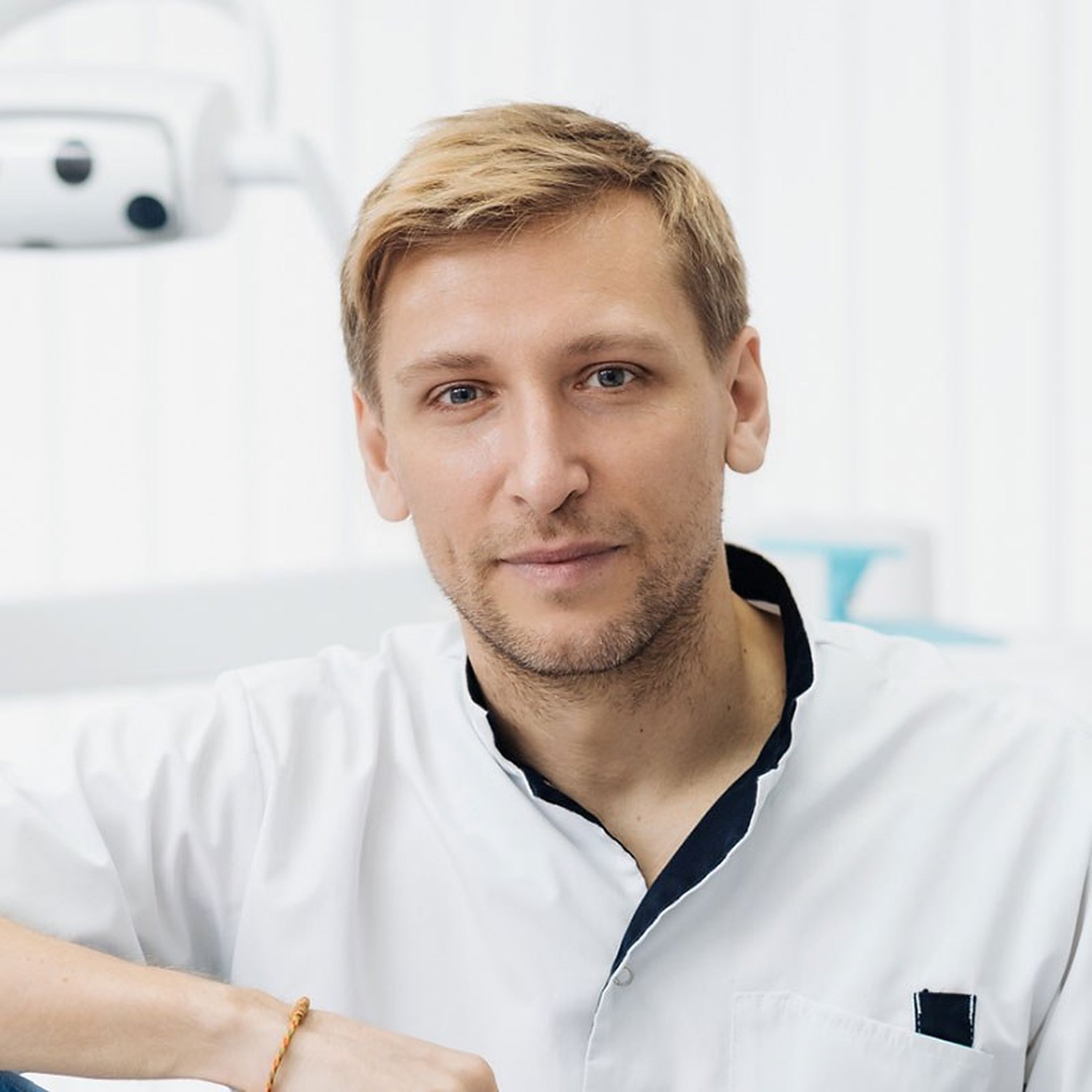 Dr. Daniel Carter