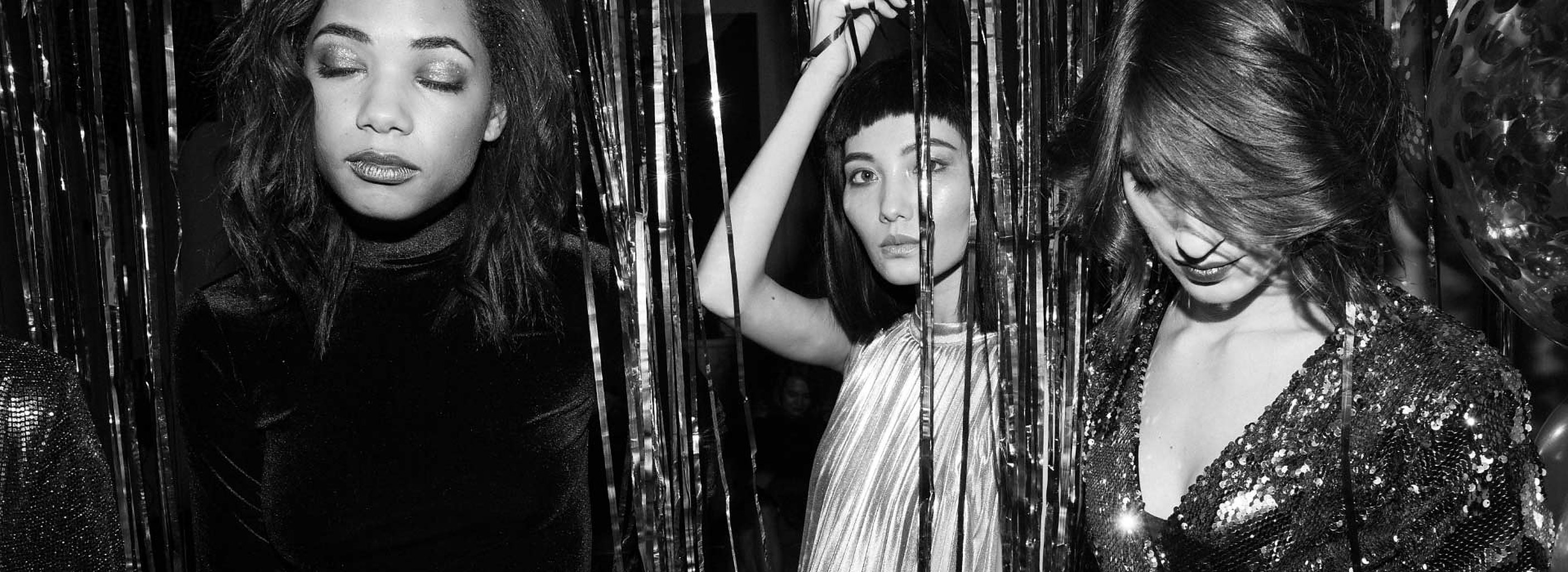 Saturday night under the tinsel curtain